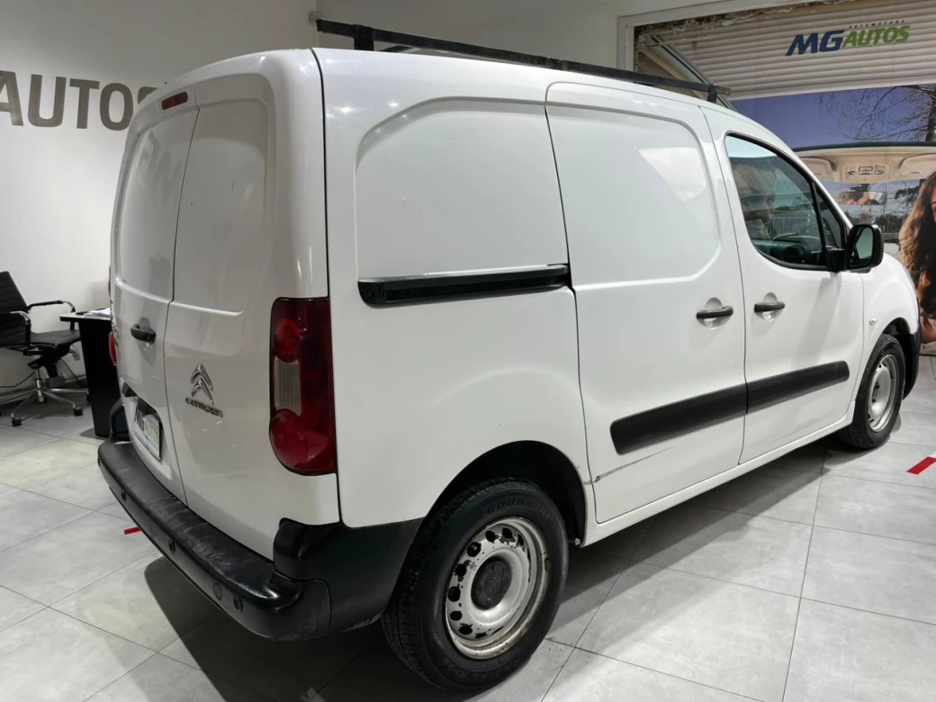 imagen 0 de vehiculo con id 2243